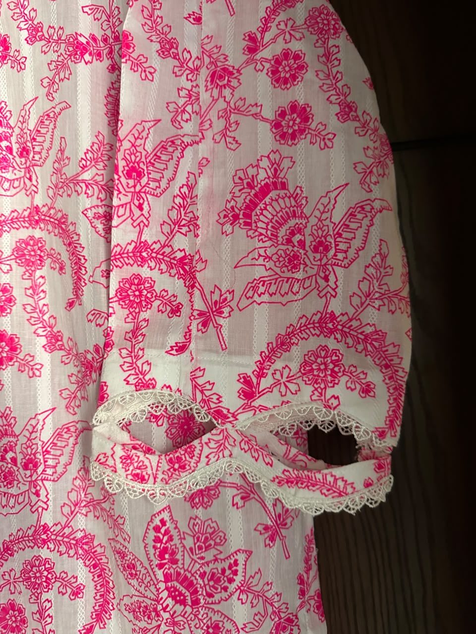 Women's White & Hot Pink Floral Design