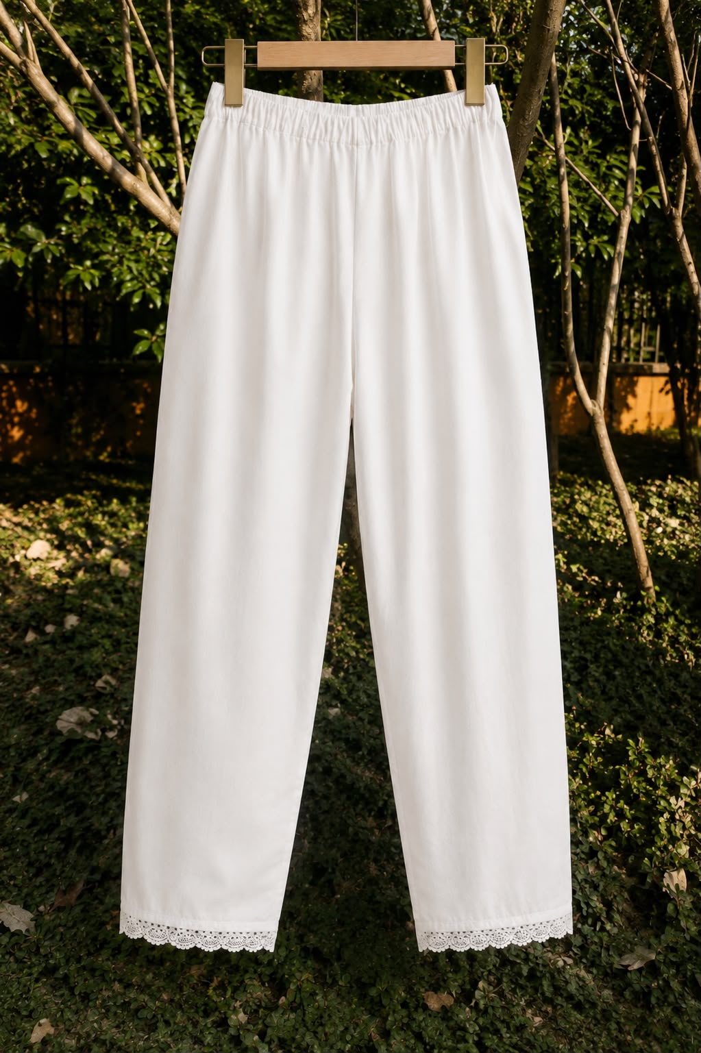 Women's White & Hot Pink Floral Design