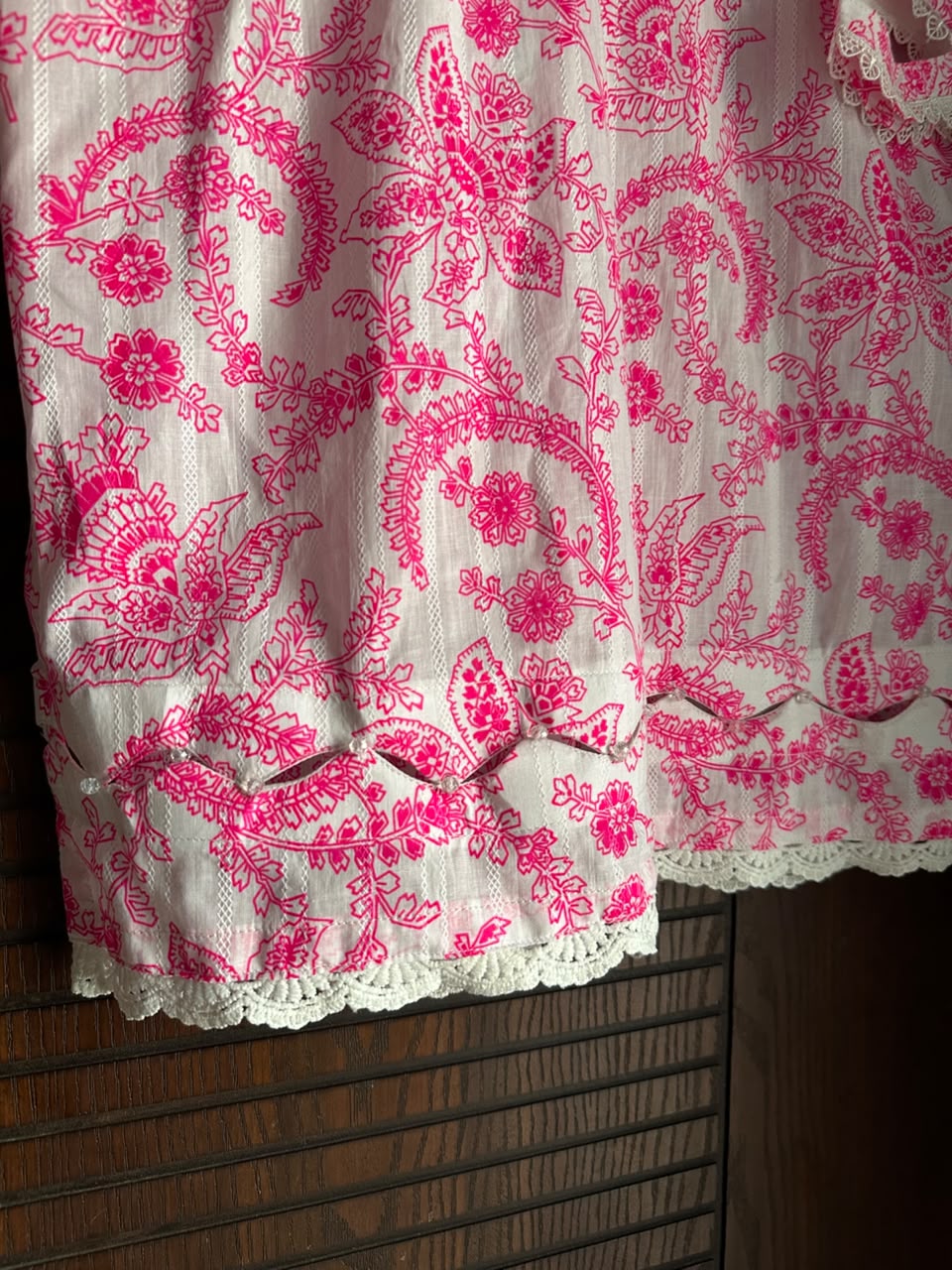 Women's White & Hot Pink Floral Design